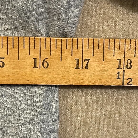 Old Navy Top Women's Medium Gray, Burgundy, White Long Sleeve - Picture 6 of 11